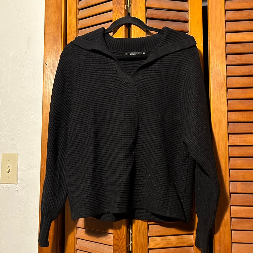 Small, black v neck sweater - Amazon